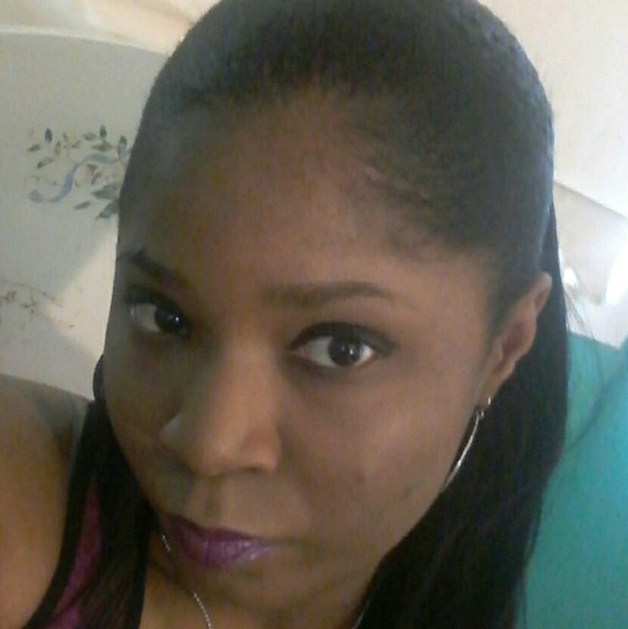 Meet your Posher, Gina - Picture 1 of 1